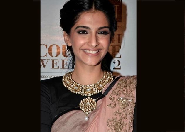 Sonam Kapoor, Shabana Azmi add glamour to Delhi Couture Week