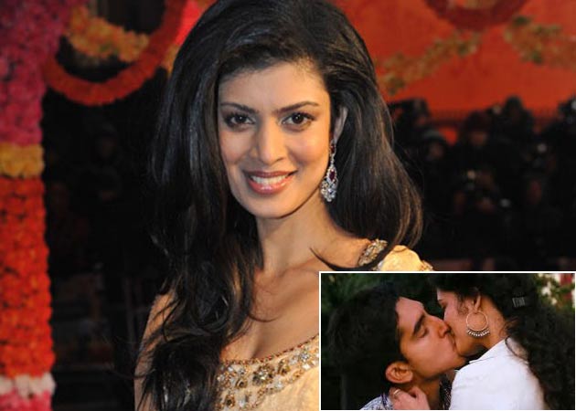 Kissing scenes scare Tena Desae