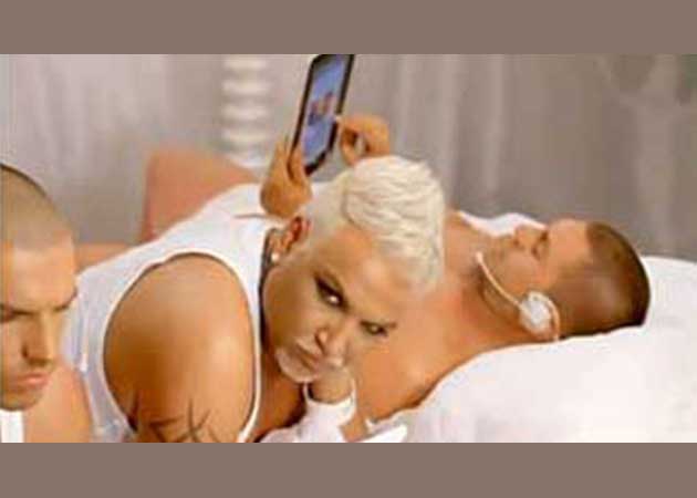 Hackers deface website of court that jailed anti-Putin rockers Pussy Riot