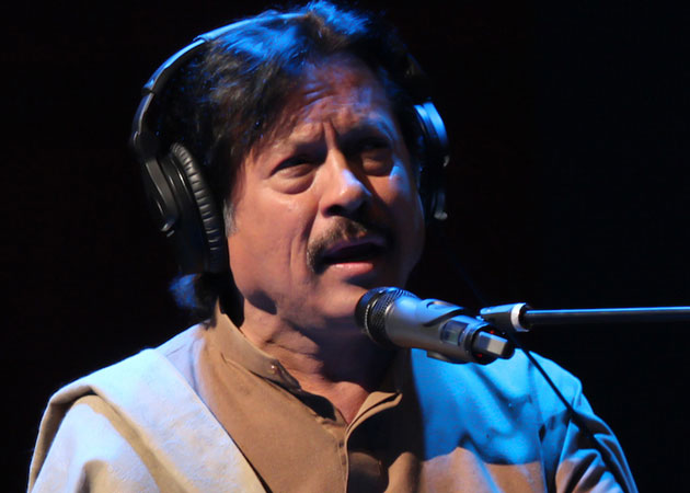 Pakistani singer Attaullah Khan's first Indian concert next month 