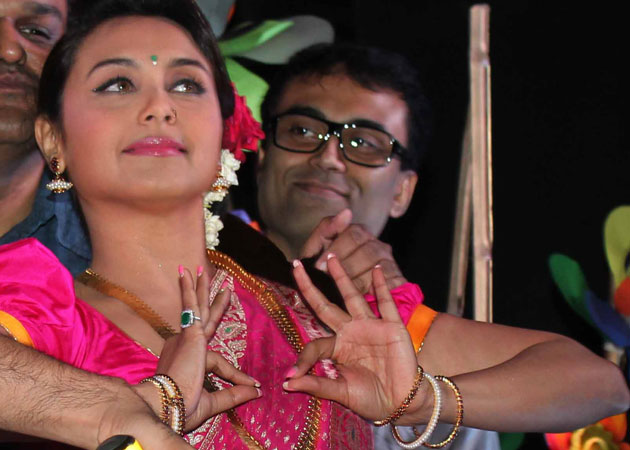 Rani Mukherji's three item songs in <i>Aiyyaa</i> includes a belly dance