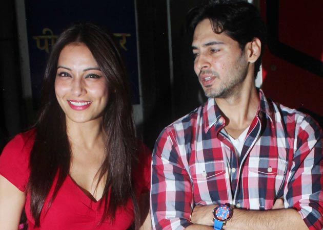 Bipasha will win all the awards for <i>Raaz 3</i>: Dino Morea