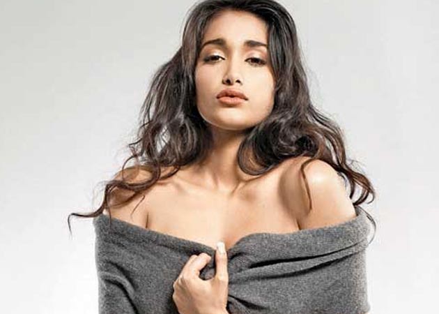 Jiah Khan to play the lead in an erotic period drama