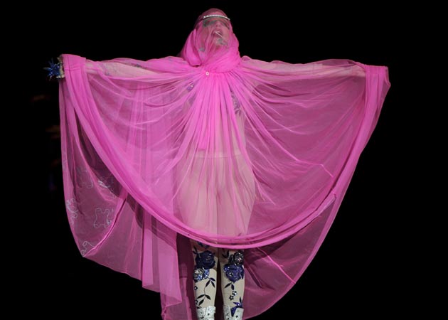 Lady Gaga opens hat show at London Fashion Week