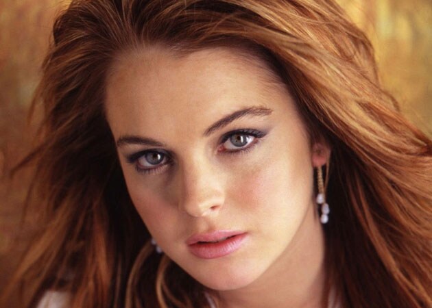 Lindsay Lohan treated at hospital for lung infection
