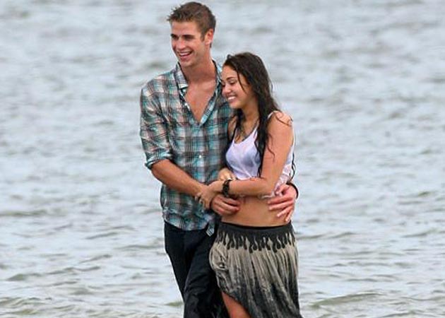 Miley Cyrus, Liam Hemsworth go on a romantic date