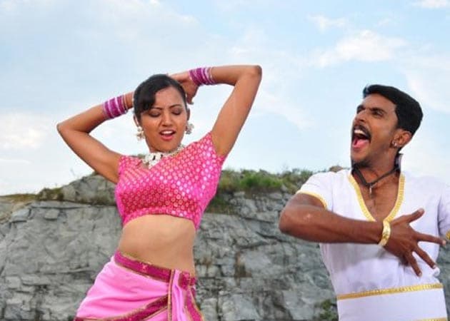 Review of Kannada movie <i>Naavika</i>