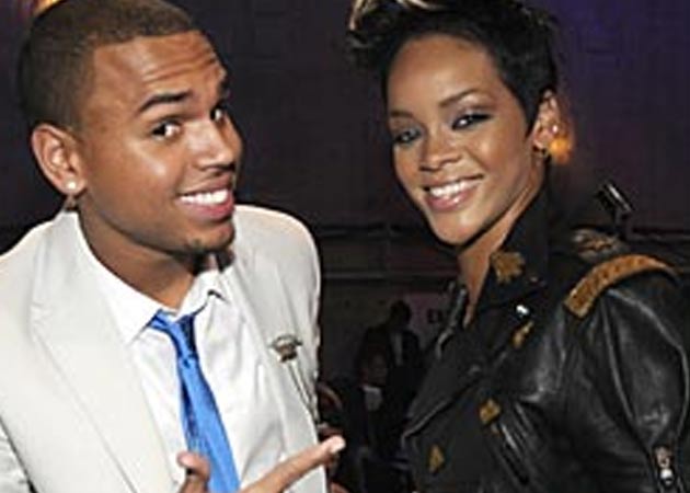 Rihanna reportedly willing to go to court to defend Chris Brown
