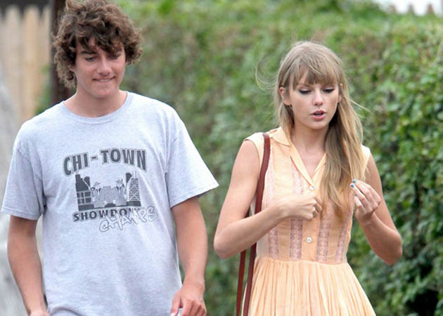 Conor Kennedy's aunt approves of his affair with Taylor Swift