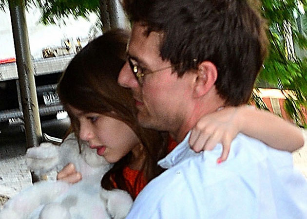 Tom Cruise calls daughter Suri daily to keep in touch