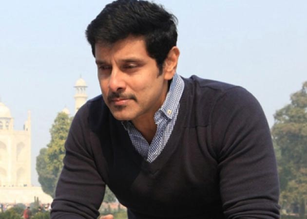 Vikram's <i>Thaandavam</i> role inspired by real life character