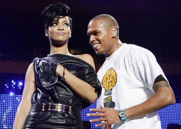 Chris Brown, Rihanna secretly hooking up