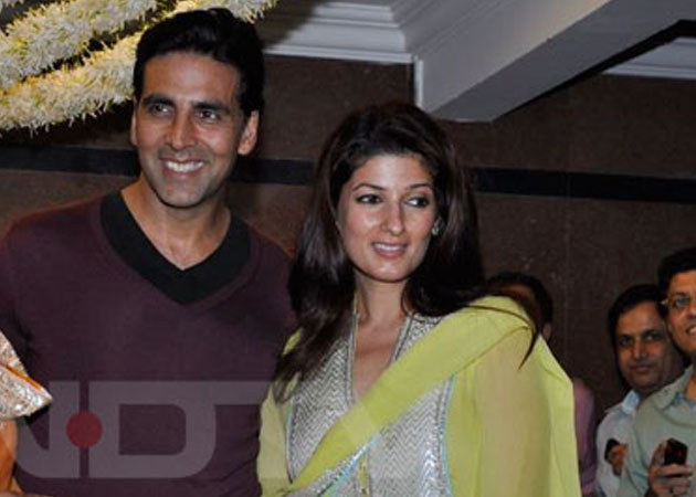 Akshay Kumar waiting for wife Twinkle Khanna to see <i>OMG Oh My God</i>