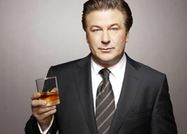 Alec Baldwin offered to take a pay cut to keep <i>30 Rock</i> on air