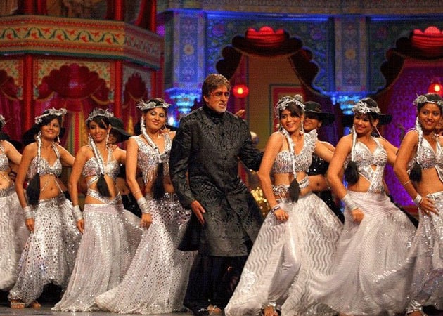 At 70, Amitabh Bachchan is still groovy, baby!