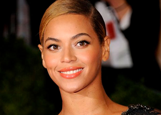 Beyonce to headline 2013 Super Bowl halftime show