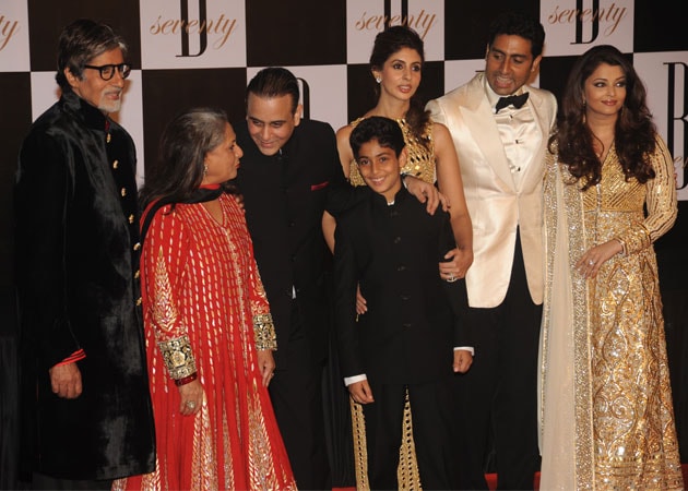 At Amitabh Bachchan's birthday party, snacks and dinner for the media