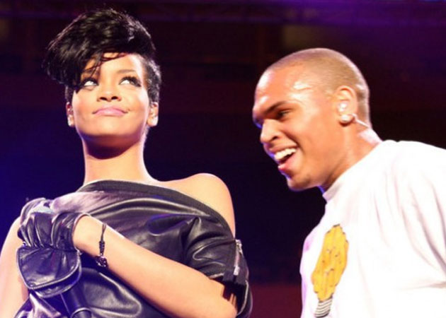 Rihanna and Chris Brown to go public with their relationship in November