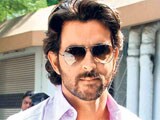 Hrithik Roshan stalls shoot to play agony uncle