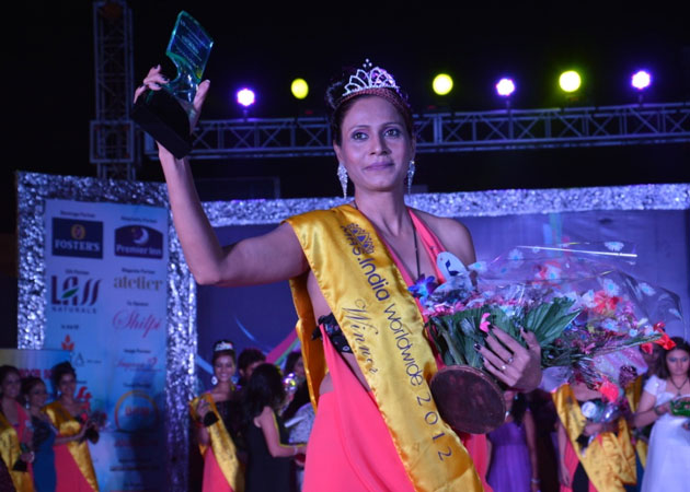 Raipur school teacher wins Mrs India World Wide title
