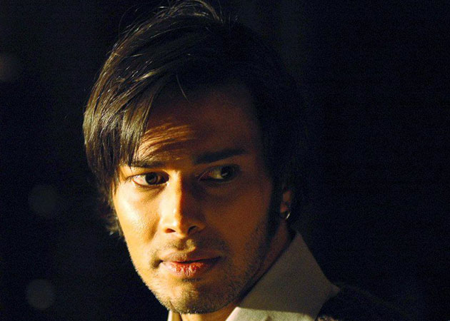 Rajneesh Duggal wants to do intense love stories