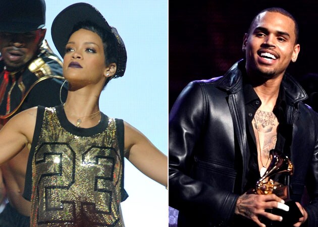 Rihanna goes on date with just-dumped Chris Brown 