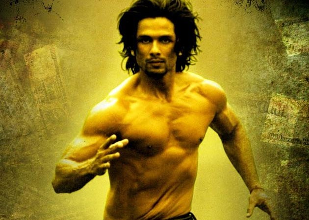 Shahid Kapoor heads to gym for <I>Phata Poster Nikla Hero</i> body