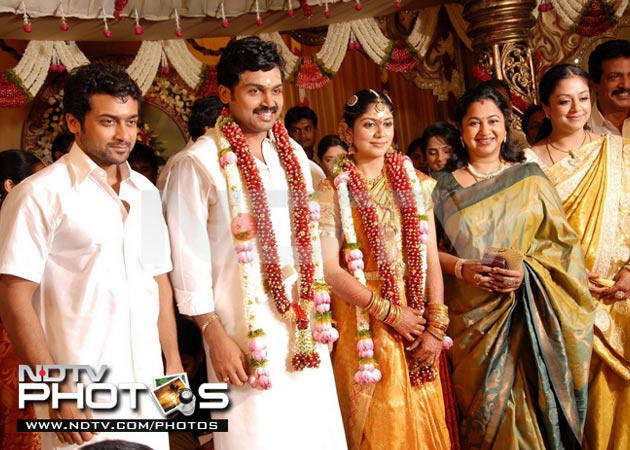 Karthi wishes he was born conjoined with brother Suriya, like in <i>Maattrraan</i>