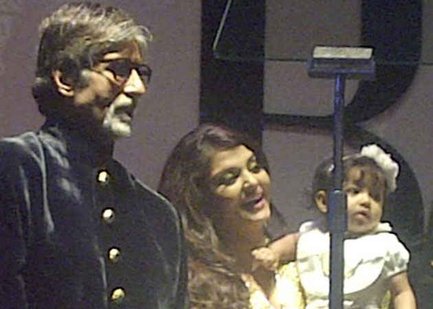 Aaradhya gives Amitabh Bachchan an "endearing moment of life"