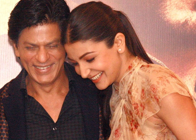 Shah Rukh Khan is still delicious, says Anushka Sharma