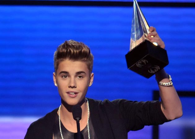 Justin Bieber to remain professional despite relationship troubles Justin Bieber to remain professional despite relationship troubles