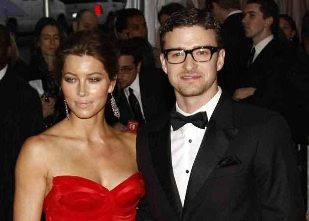 Newlyweds Justin Timberlake, Jessica Biel help victims of Hurricane Sandy