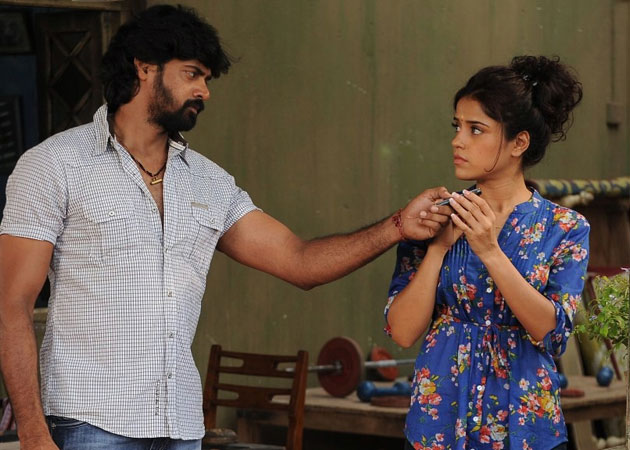 Jeevan Reddy's bilingual film, <i>Dalam</i> not about Maoists