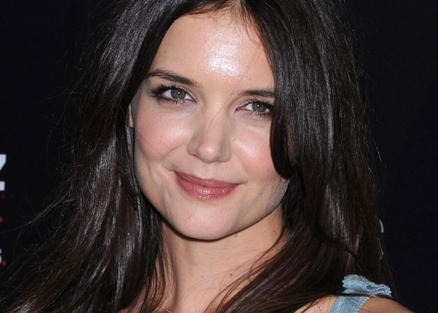 Katie Holmes wants to continue with theatre
