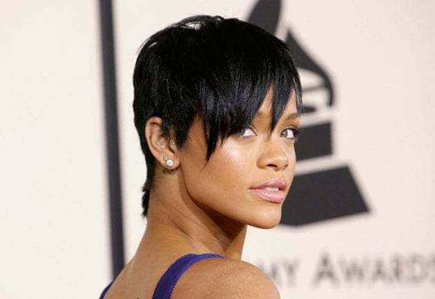 Rihanna says she is insecure about her body