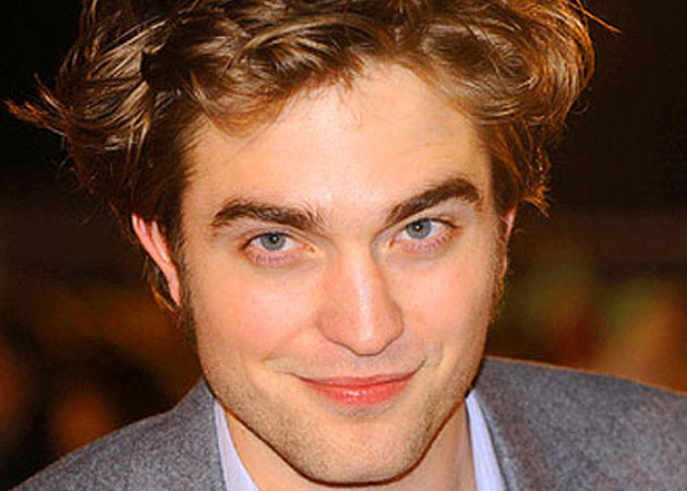 I'm a loud kisser: Robert Pattinson