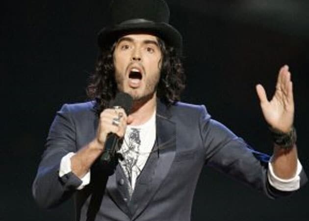 Russell Brand crashes car into a homeless man's shopping cart