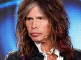 Aerosmith's Steven Tyler, your friendly pizza server