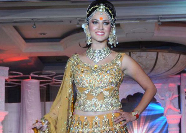 Sunny Leone makes Indian ramp debut