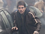 Tom Cruise shuts down London's Trafalgar Square for shoot