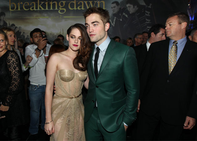 Kristen Stewart, Robert Pattinson attend <i>Twilight</i> premiere together