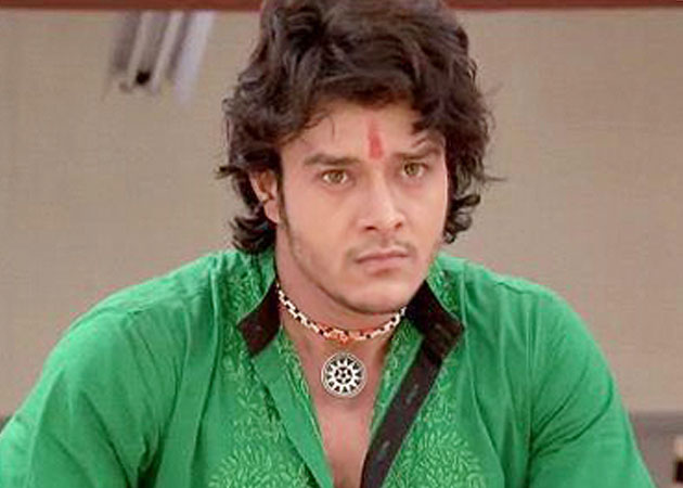 <i>Housewife Hai...Sab Jaanti Hai</i> comes with serious message: Aniruddh Dave