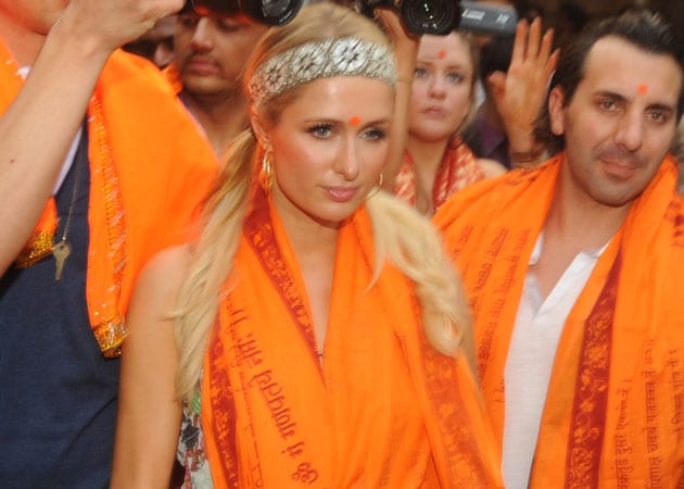 Paris Hilton made a religious stop while in Mumbai 