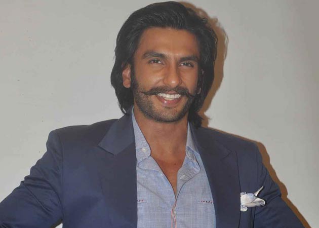 Ranveer Singh Gets Very Emotional While Cutting His Moustache And Beard -  YouTube