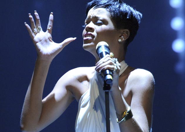 Rihanna furious after Chris Brown parties with ex girlfriend