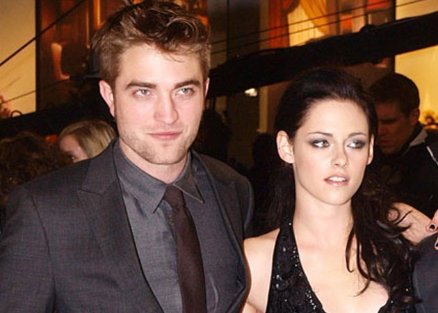 Robert Pattinson offered USD 100,000 to star in a <i>Girls Gone Wild</i> video