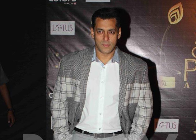 Salman Khan gets ready to Kick in 2013