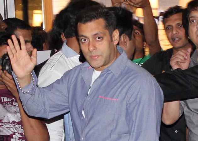 Salman Khan keeps <i>No Entry</i> sequel director waiting