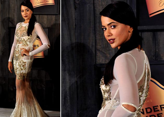 Sameera Reddy gets 50 lakh for a 10-minute performance