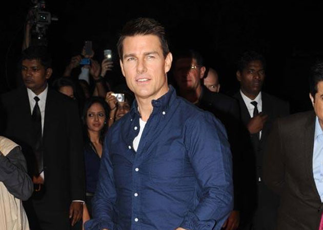 Tom Cruise hires designer chopper to fly him around London